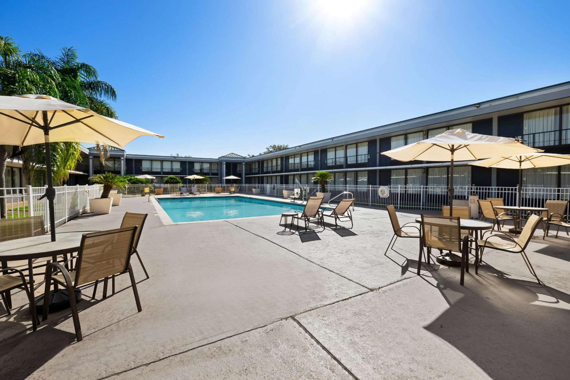 Quality Inn Morgan City Bagian luar foto