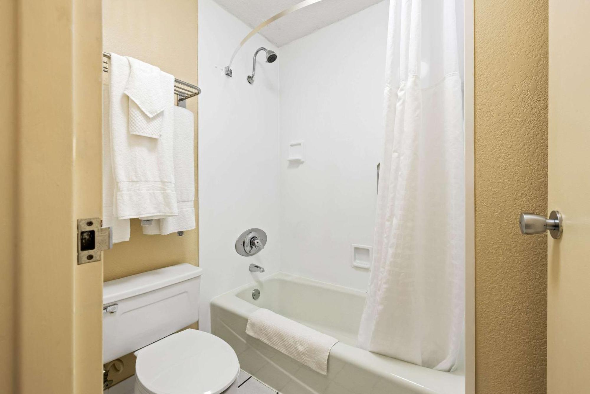 Quality Inn Morgan City Bagian luar foto