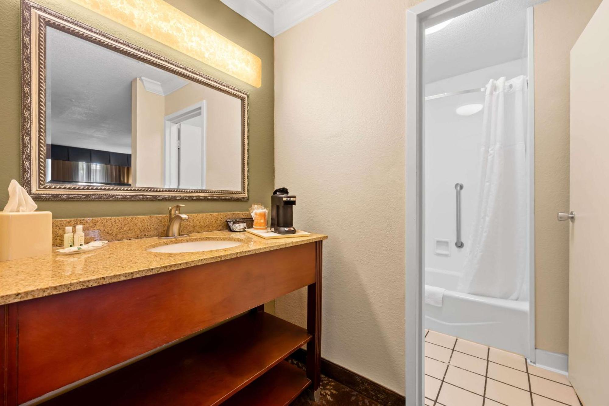Quality Inn Morgan City Bagian luar foto